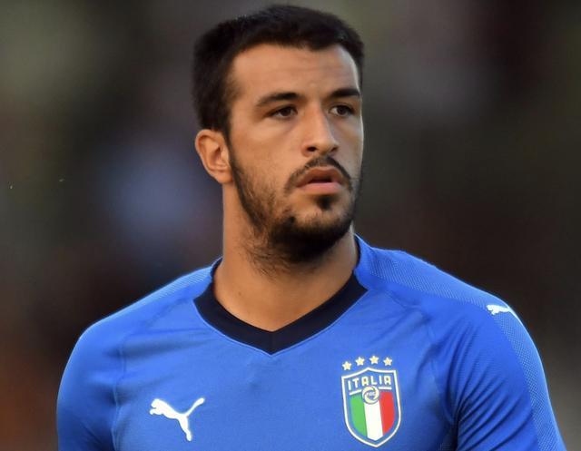 其作为中场 其作为中场